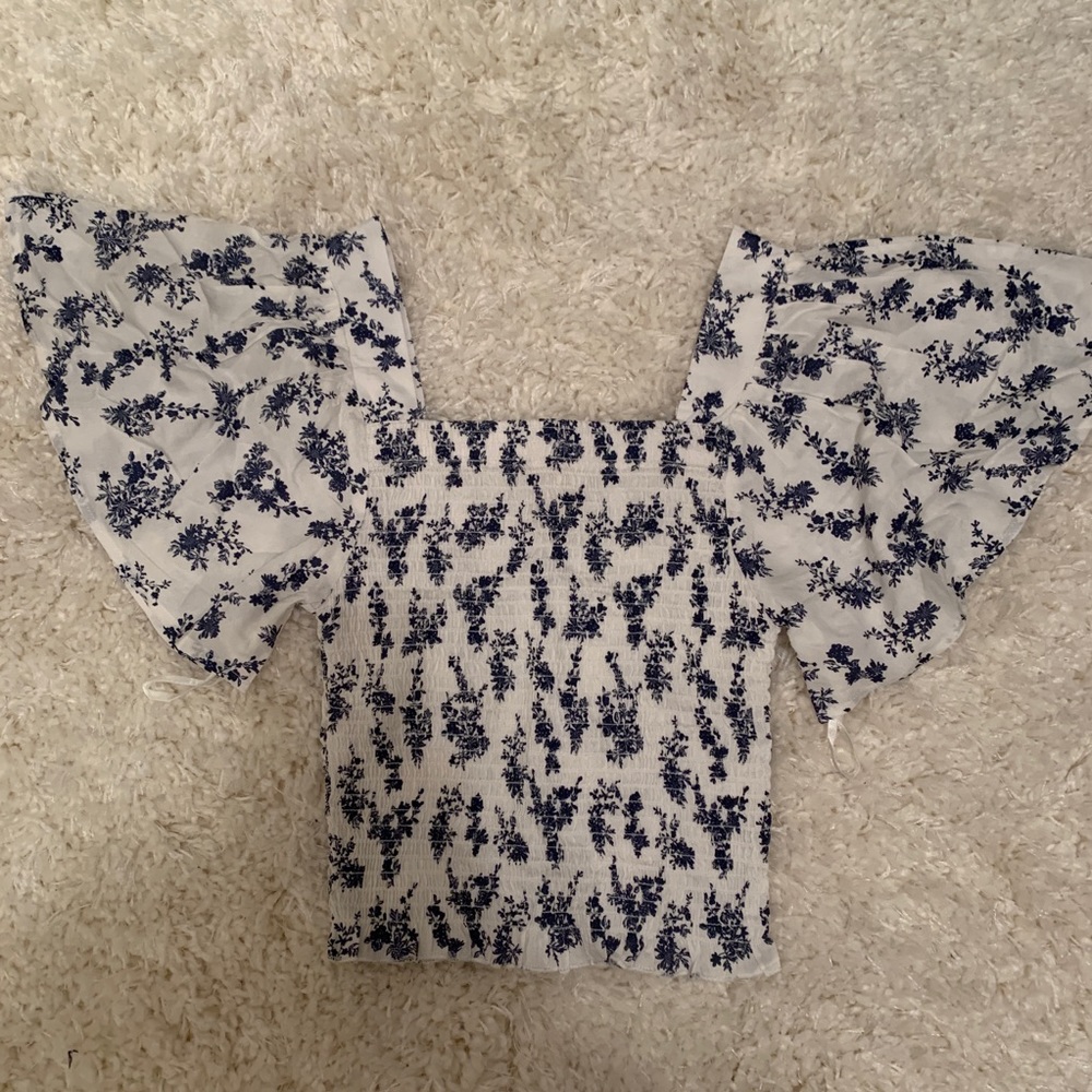 Flowy Sleeved Blouse